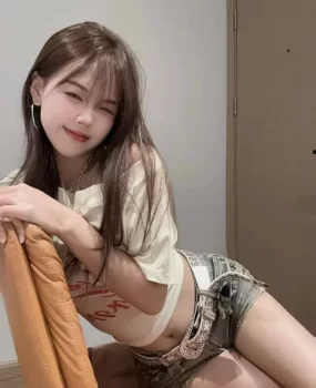 武汉极品白虎模特小姐姐