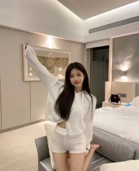 浦东网红脸大长腿深喉一绝