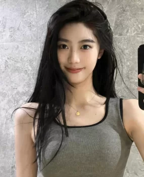 清纯漂亮兼职妹妹