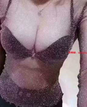 大胸大屁股的服务系妹子！