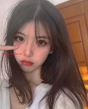 成都美女高傲嫩妹女警捆绑诱惑，刺激感直冲，