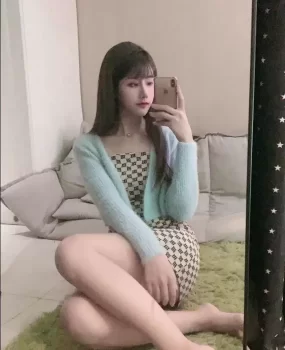 兼职妹子，极致诱惑三点粉